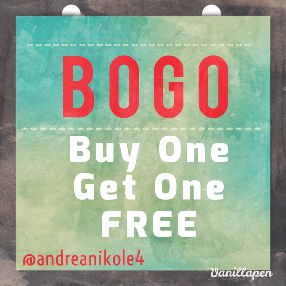 ⭐️CLOSET SALE BUY 1 GET ONE FREE!⭐️